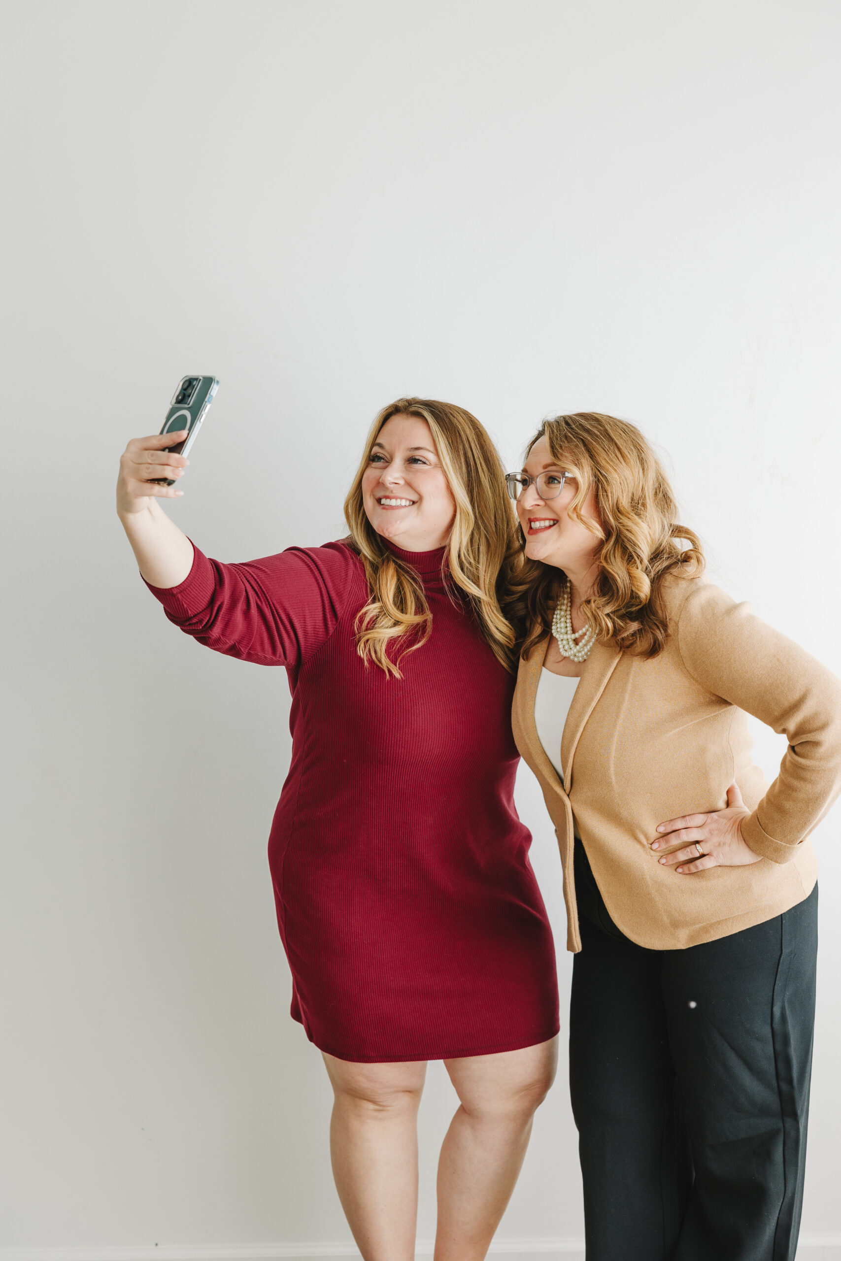 Corry and Melissa, female founders of The business Reboot for Entrepreneurs
